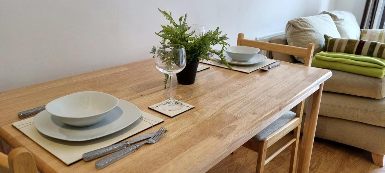 360 Serviced Accommodations - Colchester Marine Quay - 1 Double Bedroom Apartment מראה חיצוני תמונה