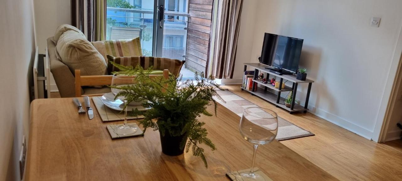 360 Serviced Accommodations - Colchester Marine Quay - 1 Double Bedroom Apartment מראה חיצוני תמונה