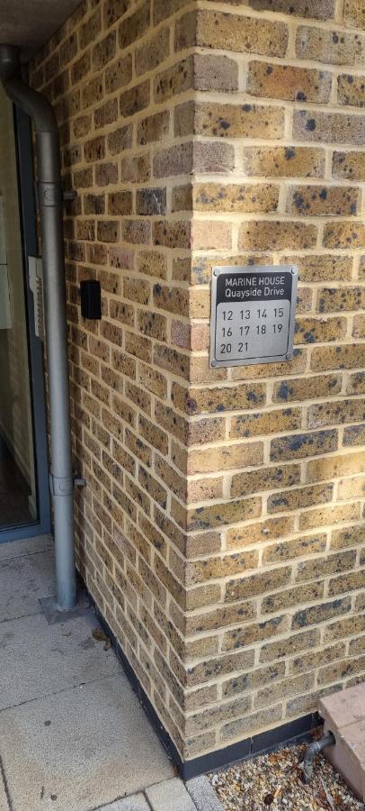360 Serviced Accommodations - Colchester Marine Quay - 1 Double Bedroom Apartment מראה חיצוני תמונה